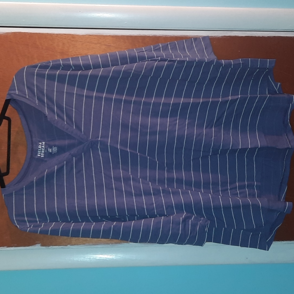 Field & Stream purple with light purple grayish stripe. 3/4 sleeve. Size 2XL
